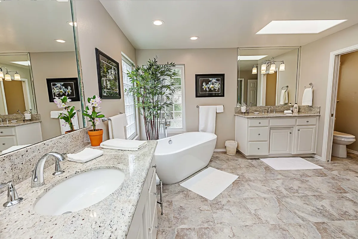 Budgeting for a Bathroom Remodel: Working with Your Contractor